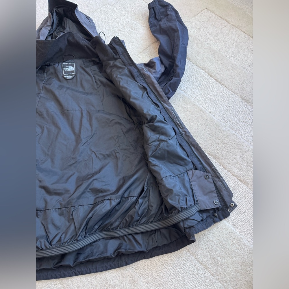 The North Face Men's Gray and Black Hooded Hyvent Jacket size large - Picture 6 of 10